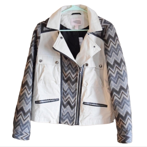 Forever 21 Jackets & Blazers - Forever 21 Women's Ivory Gray Chevron Moto Jacket Size Large